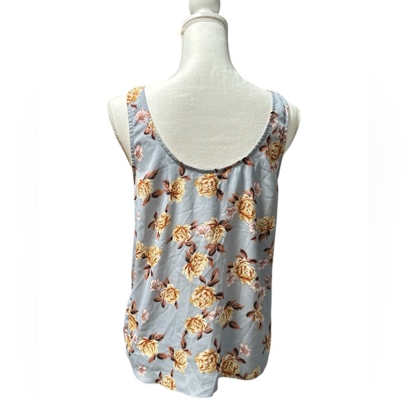 The Buckle Daytrip - Floral Sleeveless Blouse - Picture 3 of 7